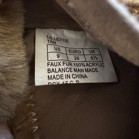 Michael Kors Lillettie Tan Faux Fur Boots Girls Size 9 Winter MK Logo Booties - Picture 6 of 7